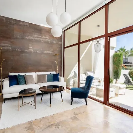 Magnificent Townhouse In Bel-air Отель 4*